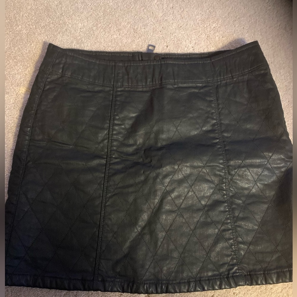 Burberry Black Mini Skirt - Picture 2 of 9